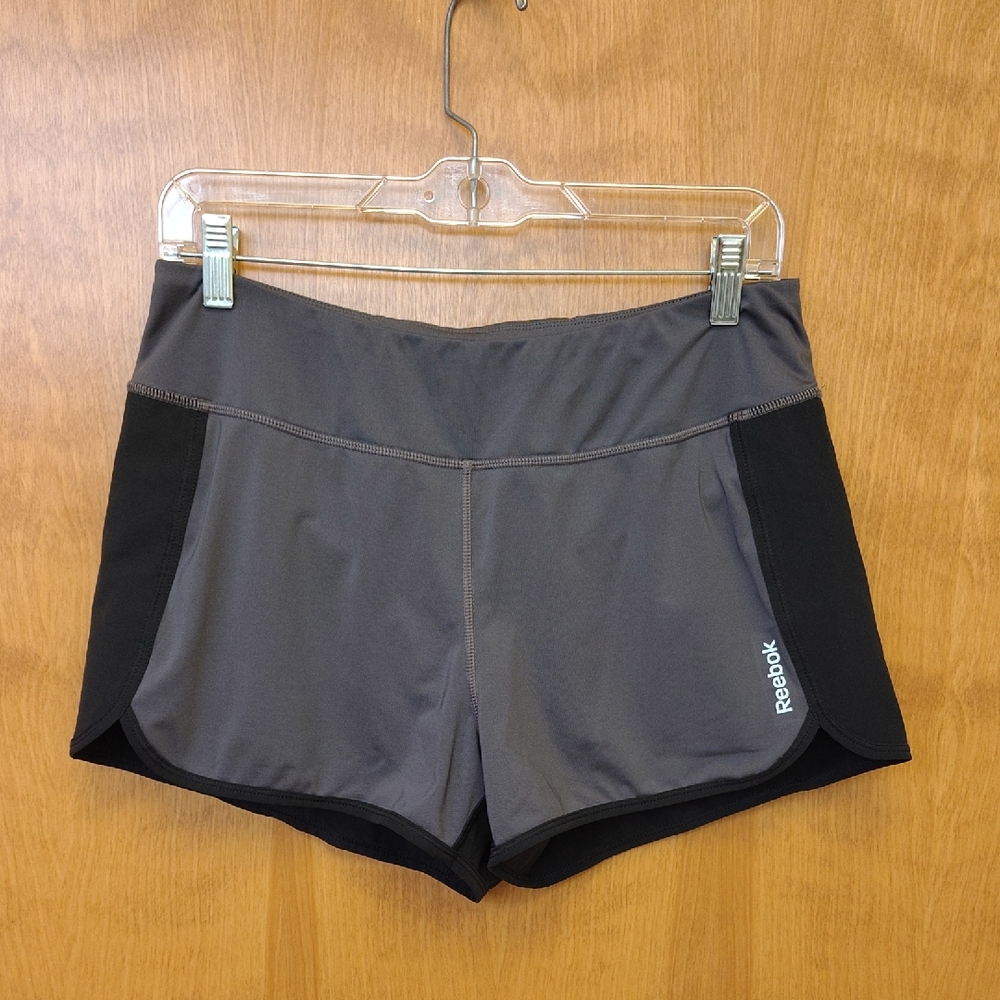 Reebok Women's Grey and Black Athletic Shorts With Liner